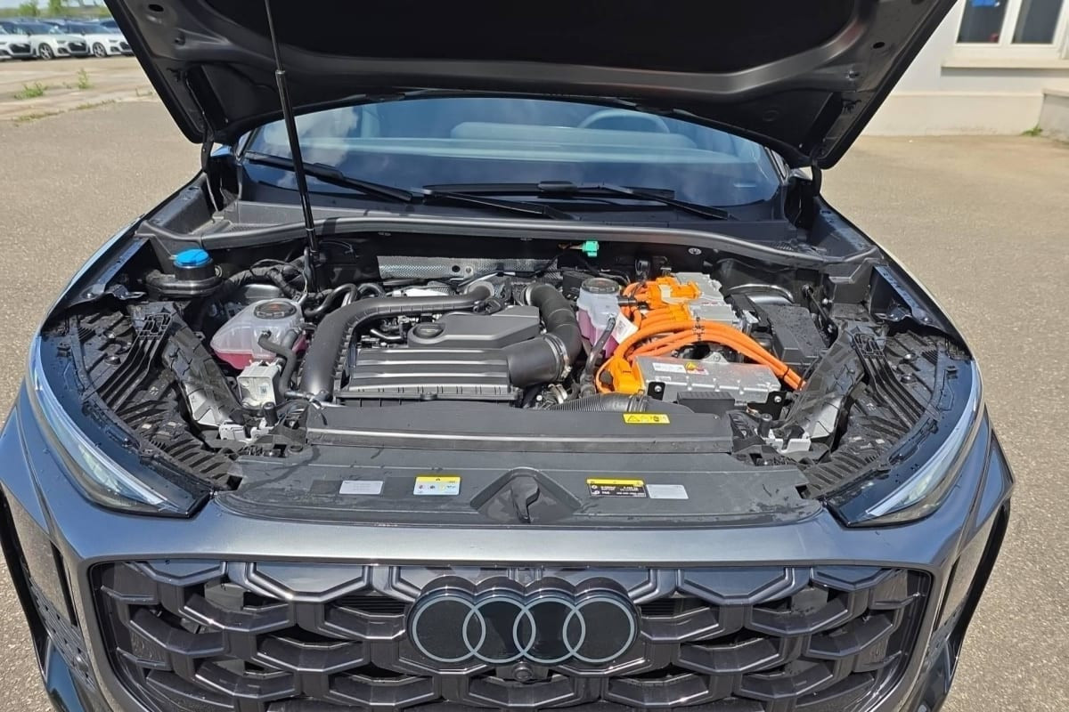 Vente en ligne Audi Q3 Sportback E-HYBRID 272 CH S TRONIC 6 S LINE au prix de 57 150 €