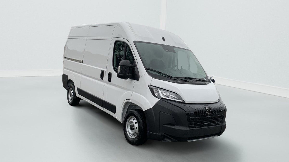 Vente en ligne Peugeot Boxer Fourgon BOXER FGN DIESEL 140 CH L2H2 3.3 T MANUELLE ACTIVE au prix de 28 940 €