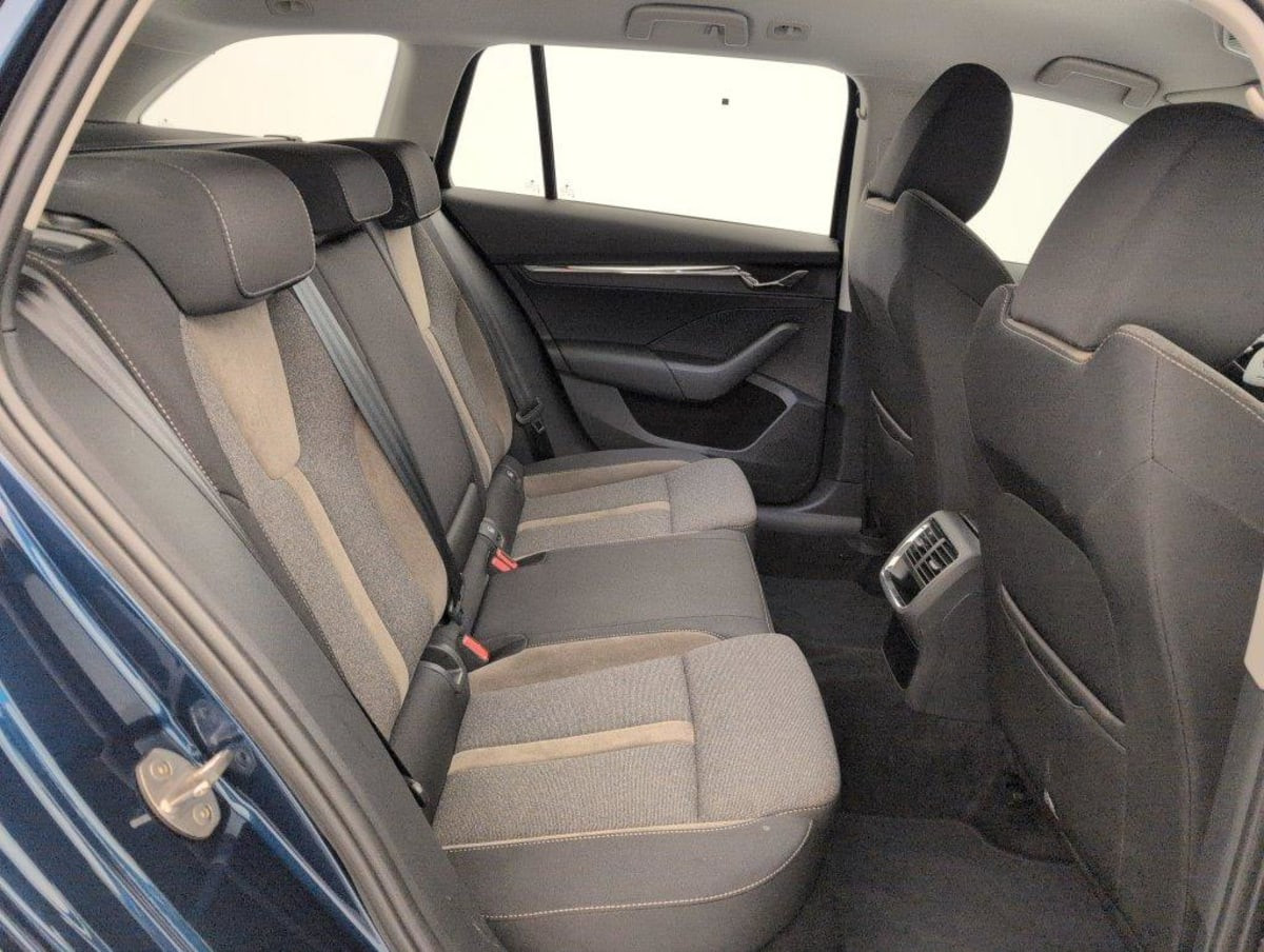 Vente en ligne Skoda Octavia Combi 2.0 TDI 150 CH DSG7 4X4 SCOUT au prix de 27 480 €