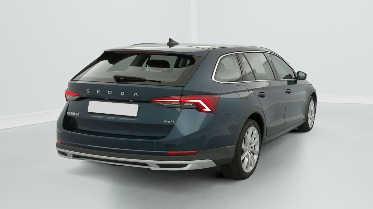 Vente en ligne Skoda Octavia Combi 2.0 TDI 150 CH DSG7 4X4 SCOUT au prix de 27 480 €