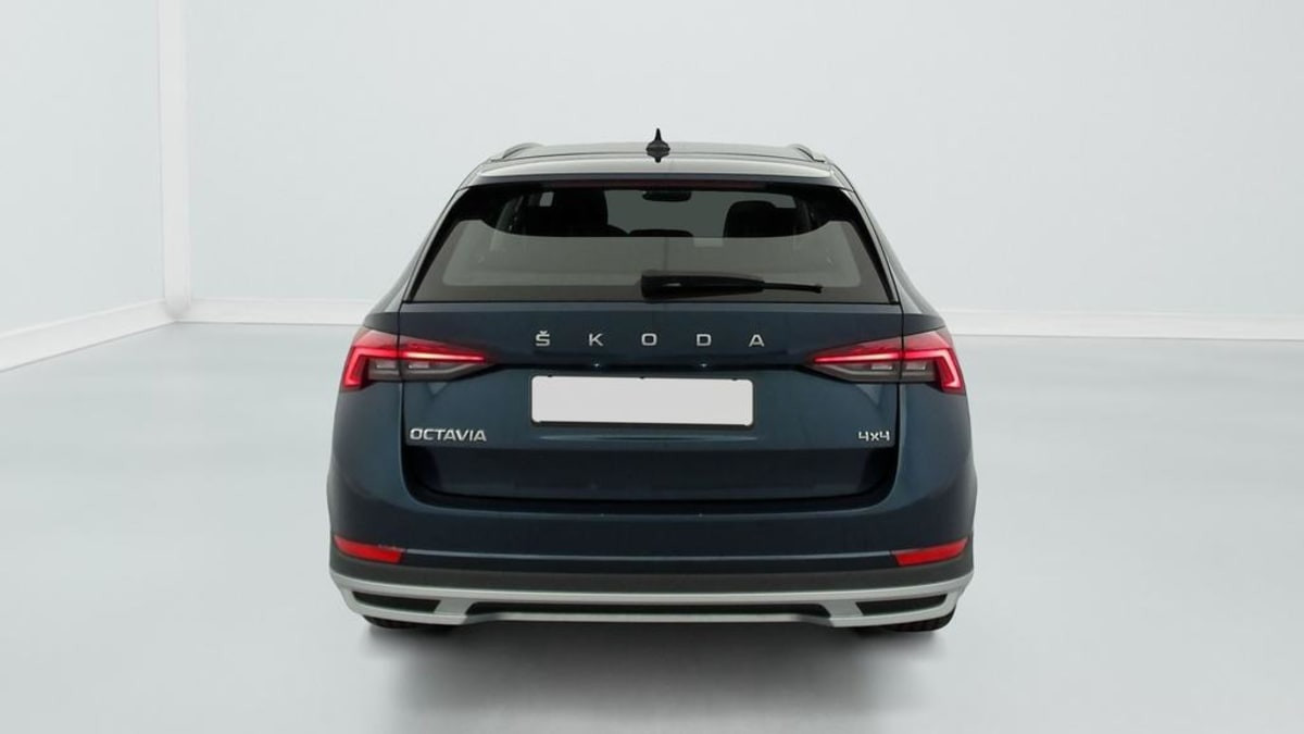 Vente en ligne Skoda Octavia Combi 2.0 TDI 150 CH DSG7 4X4 SCOUT au prix de 27 480 €