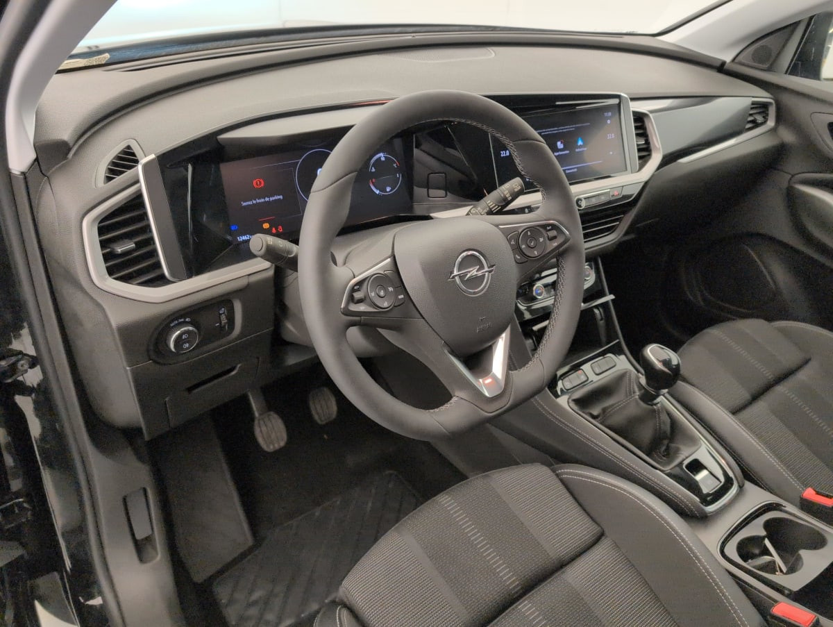 Vente en ligne Opel Grandland X 1.2 Turbo 130 ch GS au prix de 17 800 €