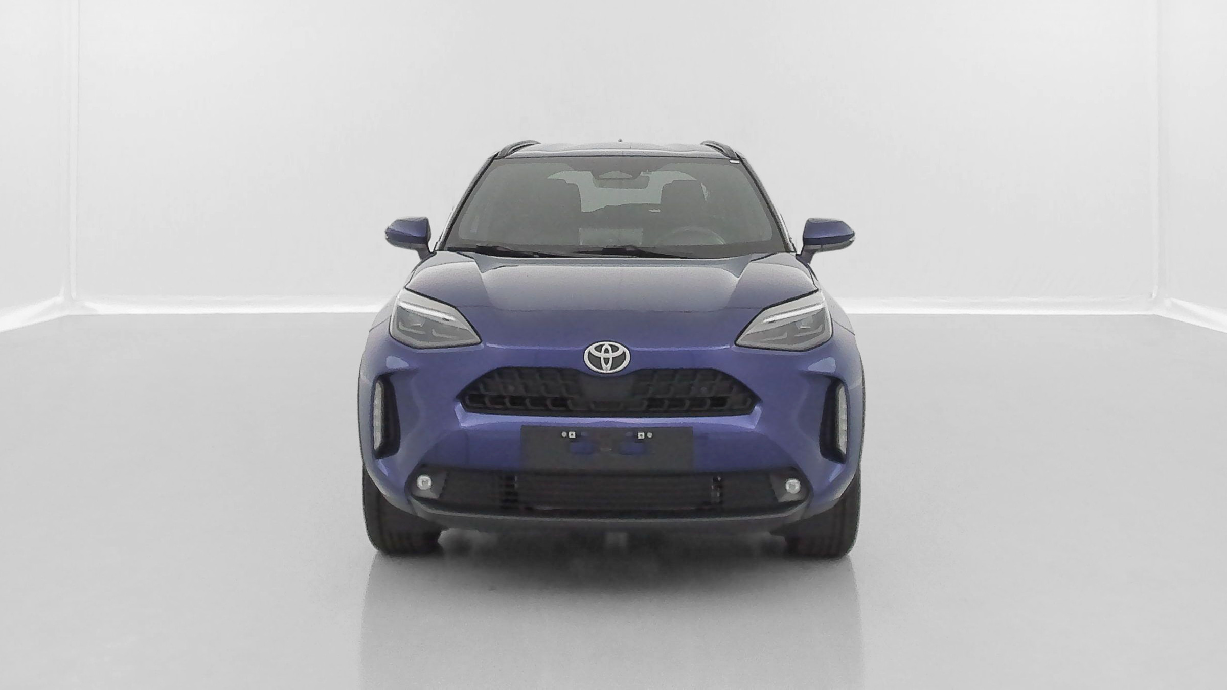 Vente en ligne Toyota Yaris Cross YARIS CROSS 1.5 Hybride 130h Design e-CVT au prix de 28 900 €