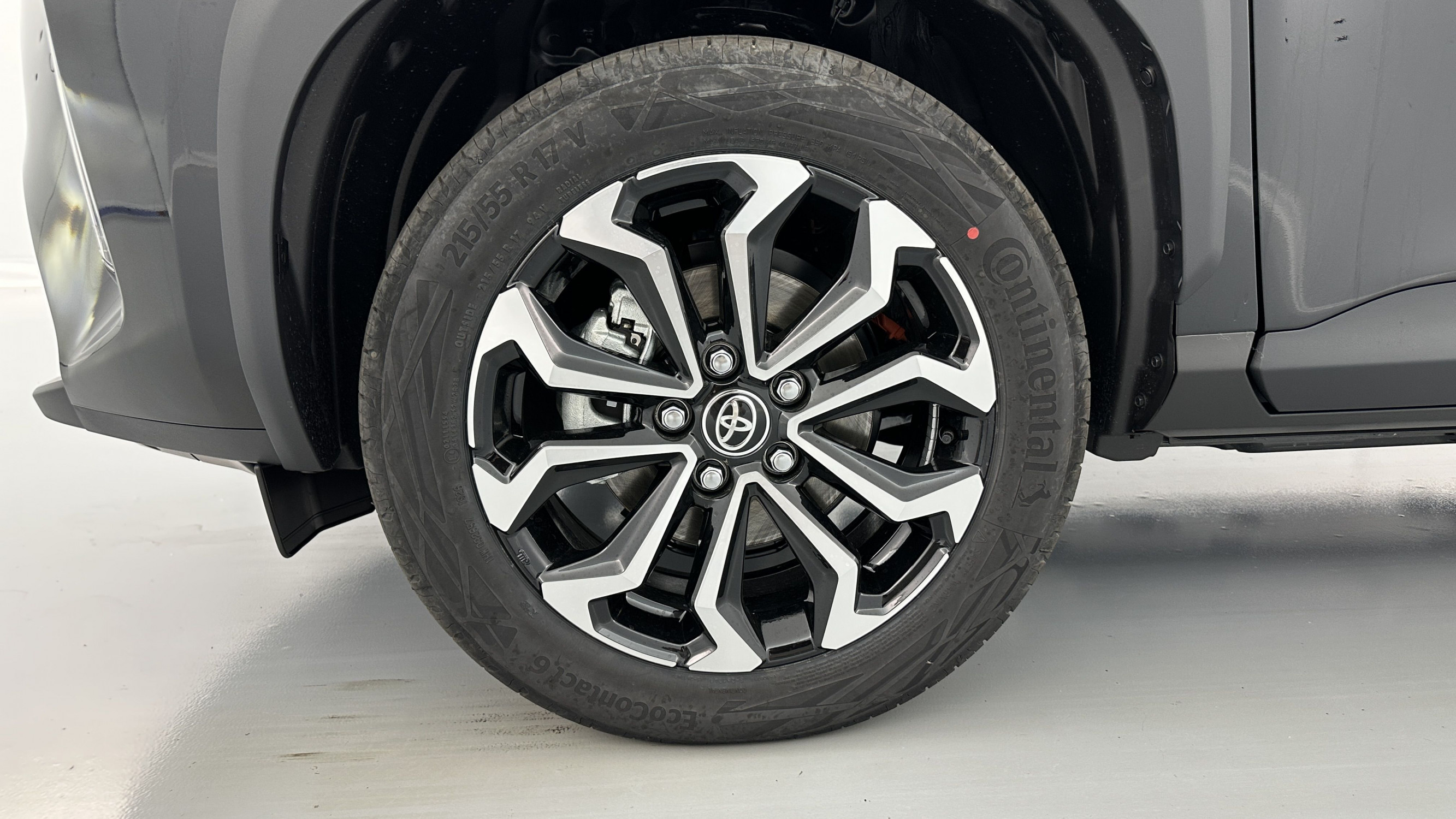 Vente en ligne Toyota Yaris Cross YARIS CROSS 1.5 Hybride 130h Design e-CVT au prix de 28 900 €