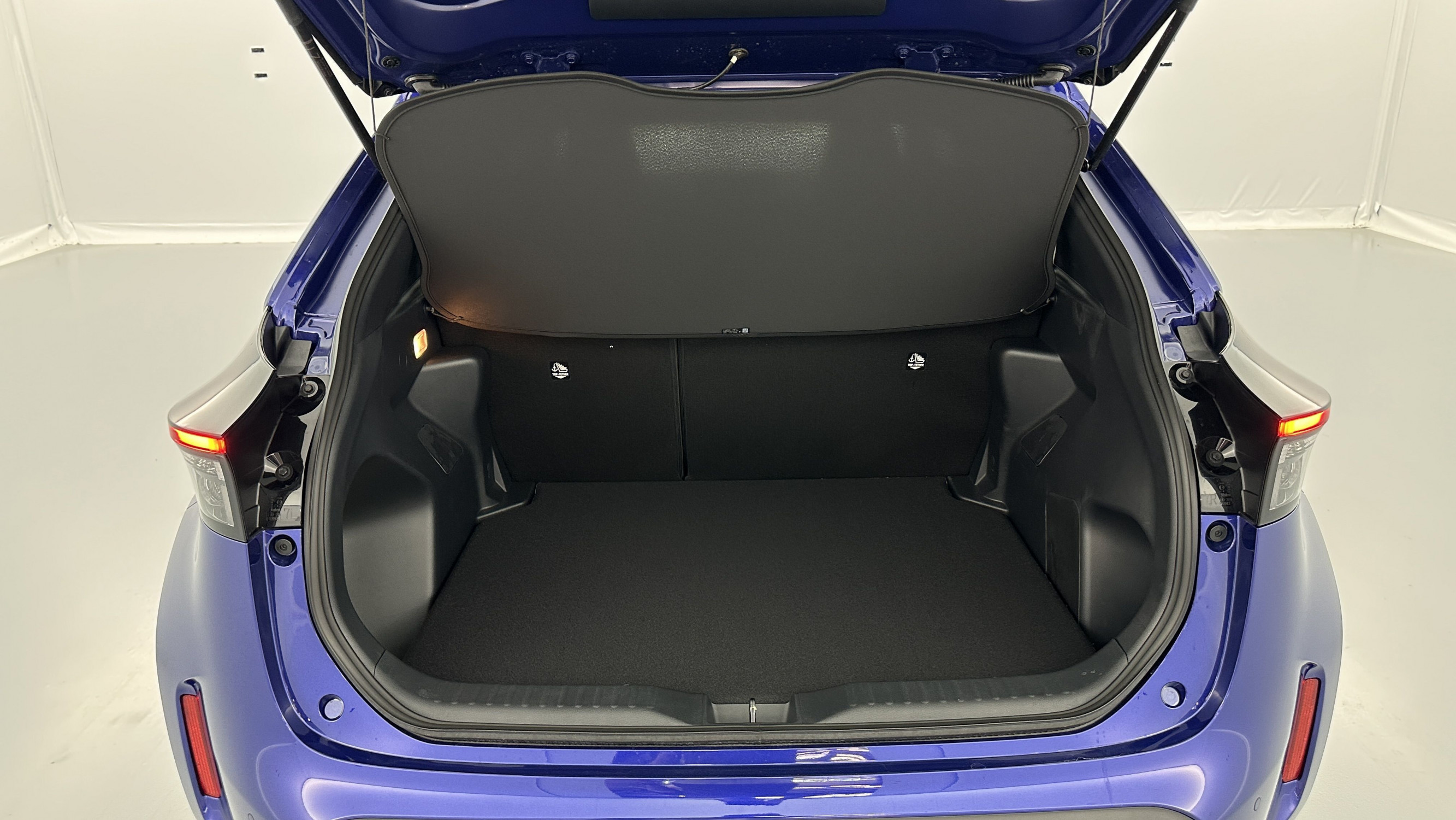 Vente en ligne Toyota Yaris Cross YARIS CROSS 1.5 Hybride 130h Design e-CVT au prix de 28 900 €