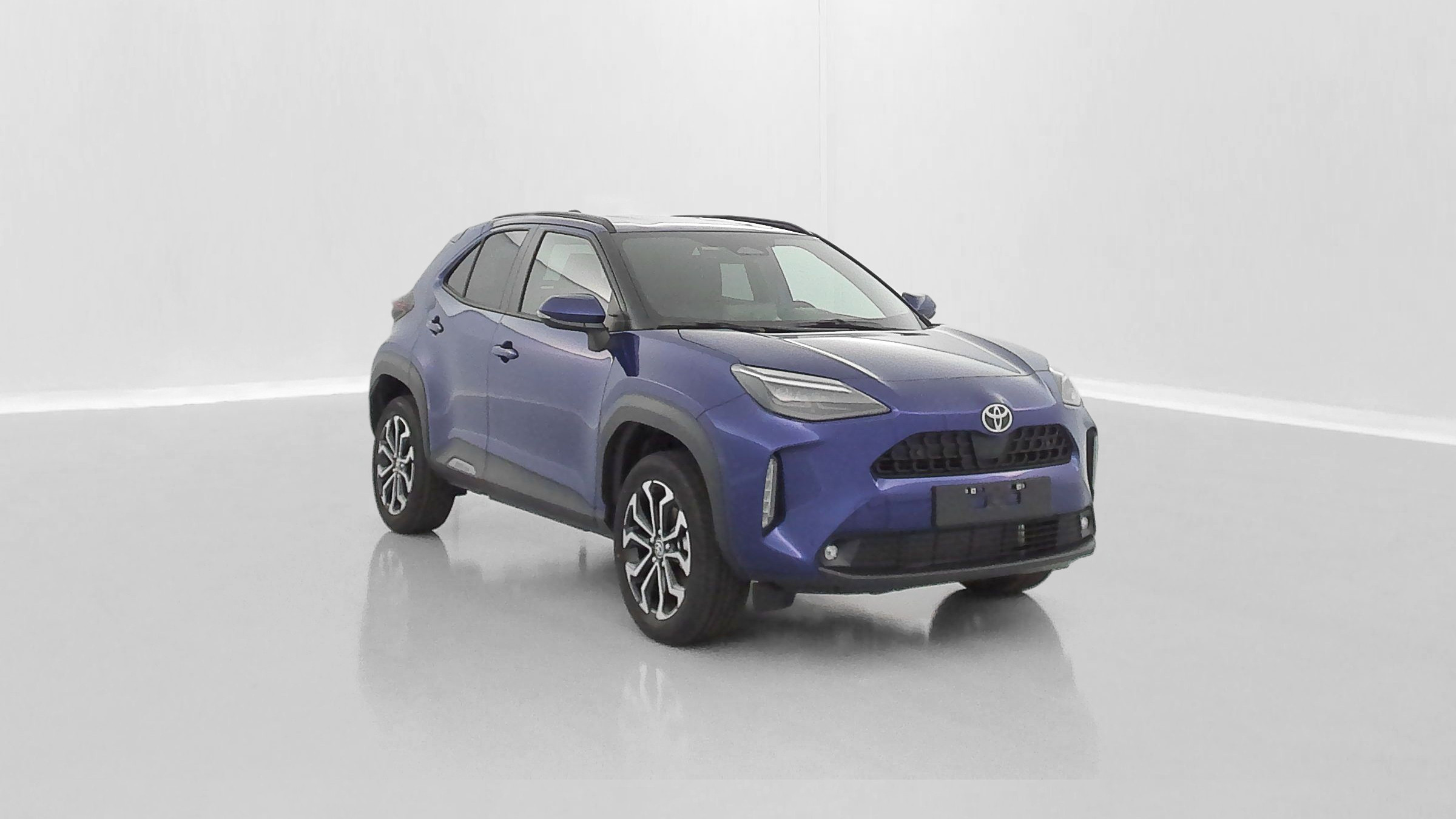 Vente en ligne Toyota Yaris Cross YARIS CROSS 1.5 Hybride 130h Design e-CVT au prix de 28 900 €