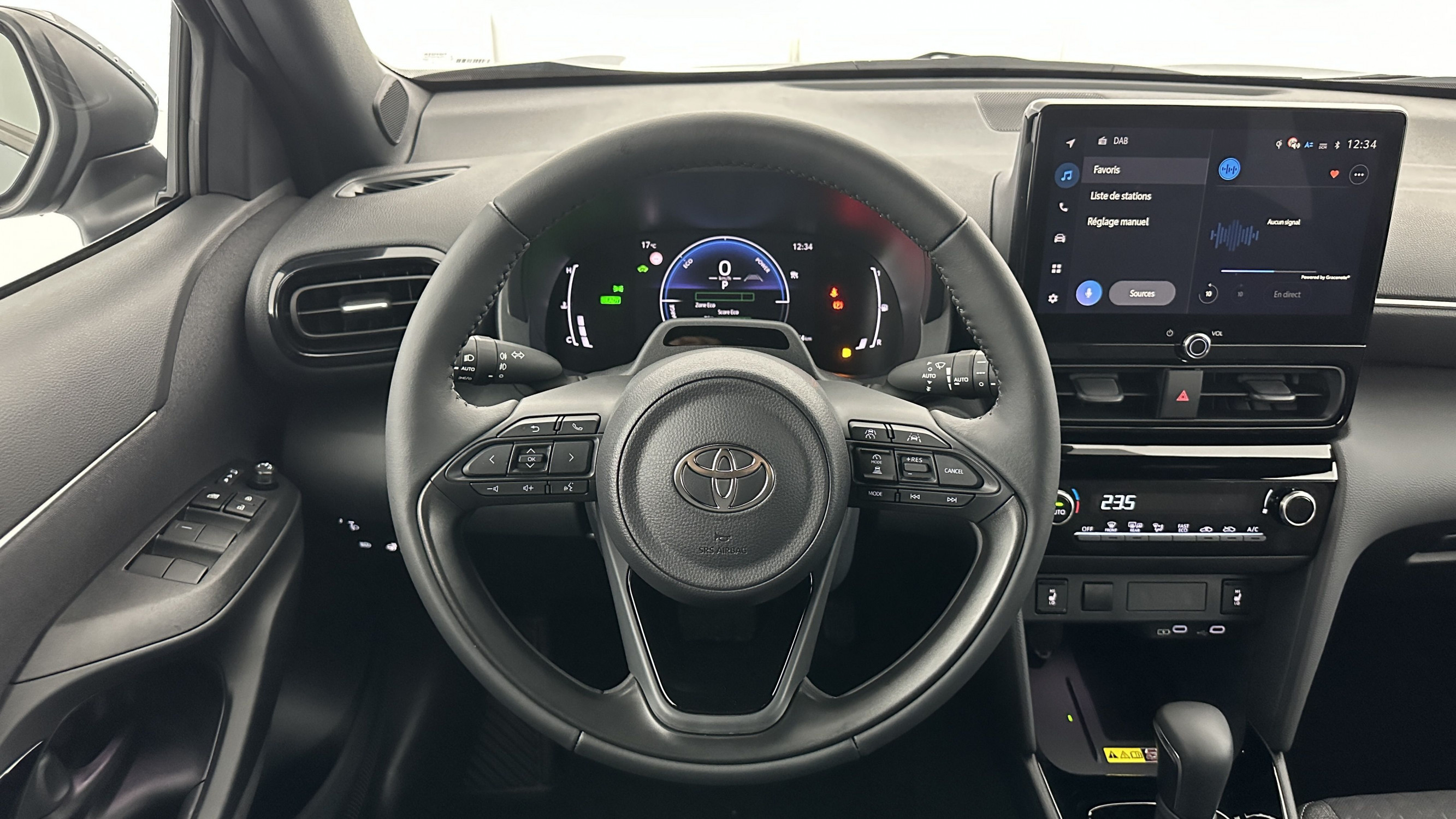 Vente en ligne Toyota Yaris Cross YARIS CROSS 1.5 Hybride 130h Design e-CVT au prix de 28 900 €