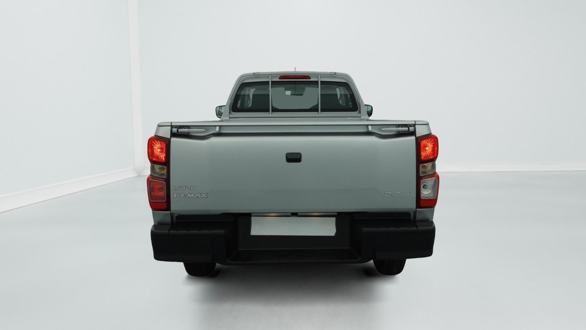 Vente en ligne Isuzu D-Max 2.2L SINGLE CABINE A T B-STRONG au prix de 38 410 €
