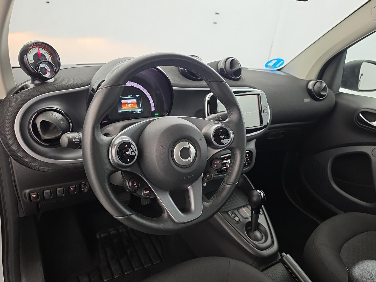 Vente en ligne Smart ForTwo Coupe EQ 82ch passion + Chargeur rapide 22kW au prix de 12 980 €