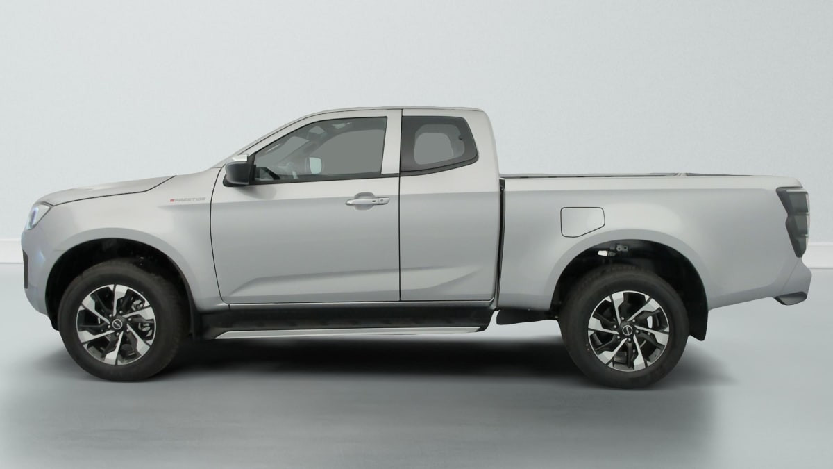 Vente en ligne Isuzu D-Max 2.2L SPACE CABINE M T PRESTIGE au prix de 45 820 €