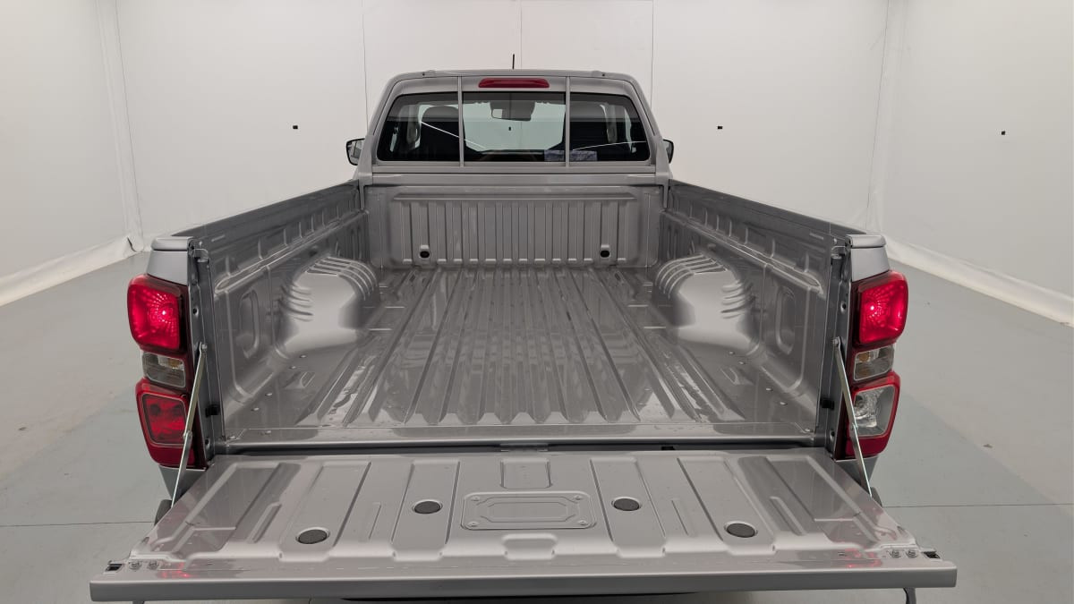 Vente en ligne Isuzu D-Max 2.2L SINGLE CABINE A T B-STRONG au prix de 38 410 €