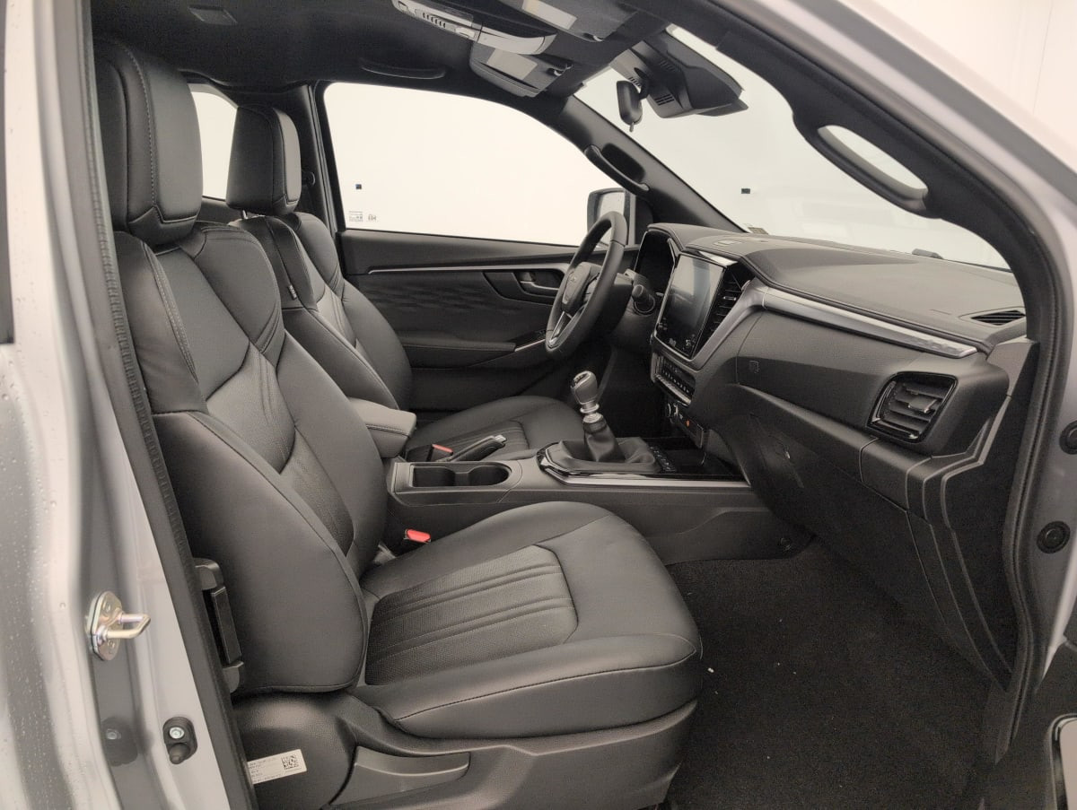 Vente en ligne Isuzu D-Max 2.2L SPACE CABINE M T PRESTIGE au prix de 45 820 €