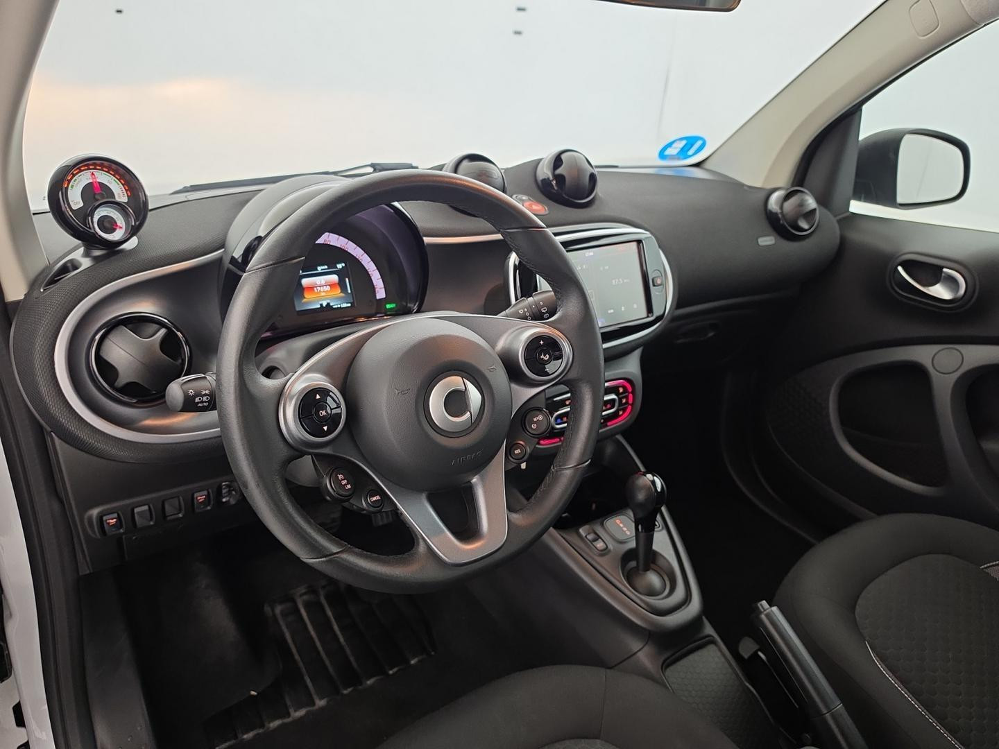 Vente en ligne Smart ForTwo Coupe EQ 82ch passion + Chargeur rapide 22kW au prix de 12 980 €