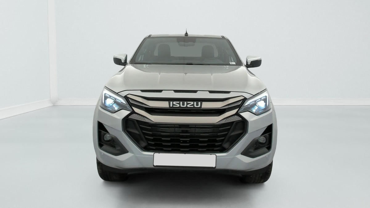 Vente en ligne Isuzu D-Max 2.2L SPACE CABINE M T PRESTIGE au prix de 45 820 €