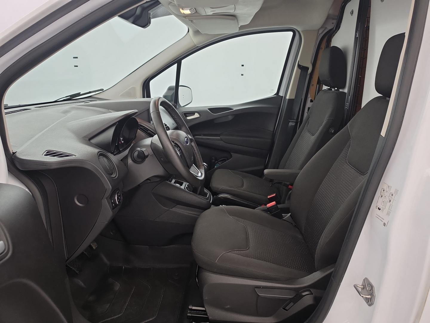 Vente en ligne Ford Transit Courier 1.5 TDCI 100ch Trend au prix de 13 990 €