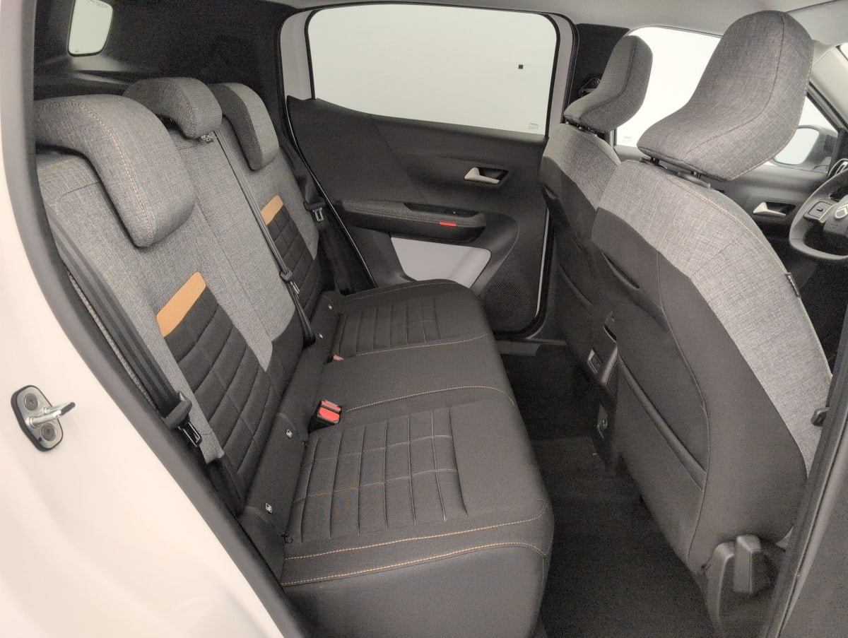 Vente en ligne Citroën C3 Aircross Hybride 145 ch Aut Plus au prix de 22 750 €