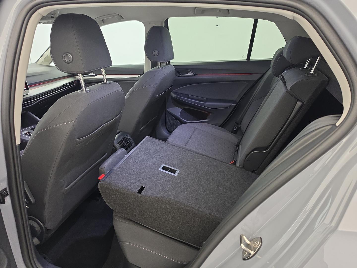 Vente en ligne Volkswagen Golf 1.5 eTSI116ch VW Edition DSG7 au prix de 25 990 €
