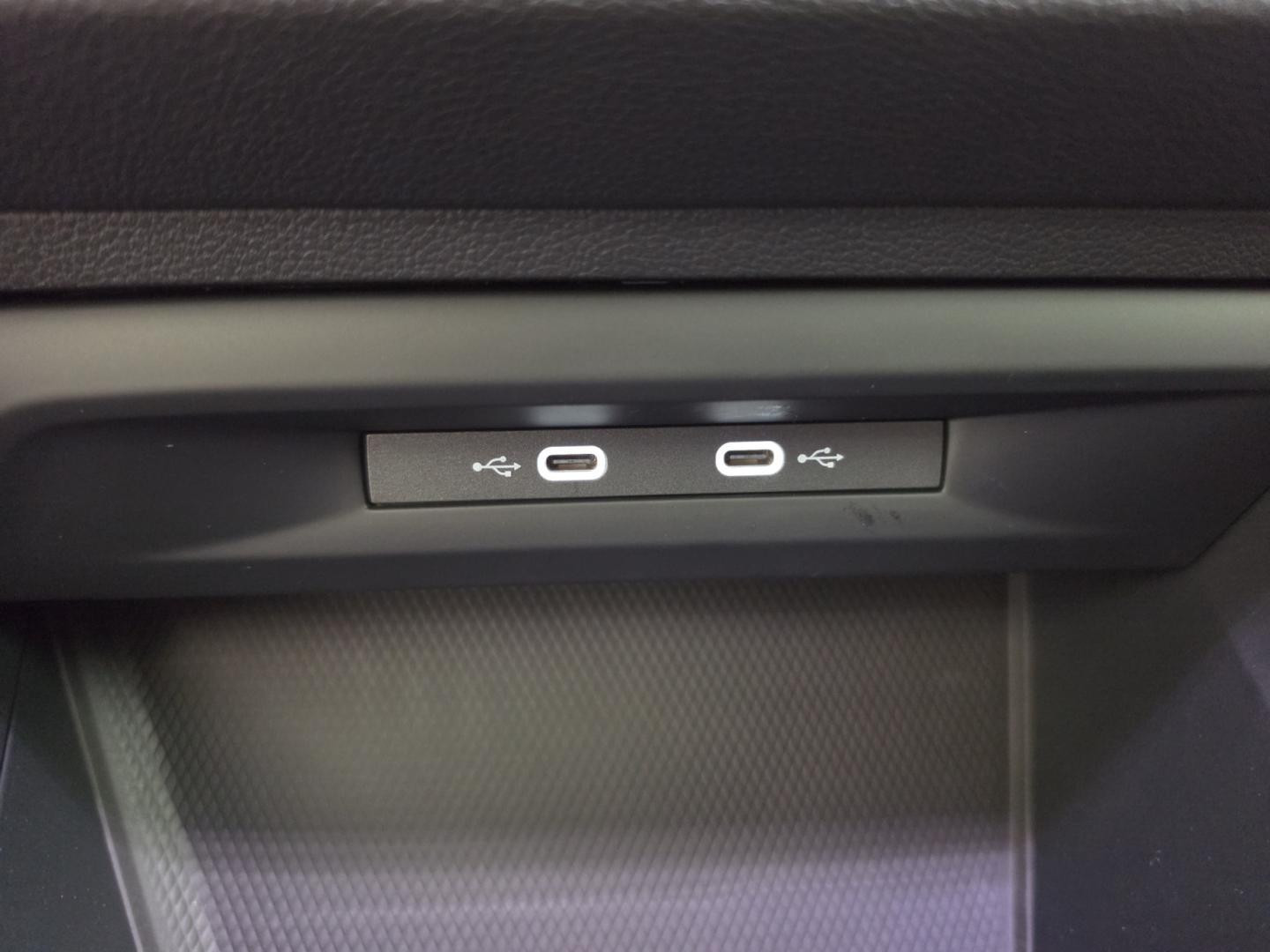 Vente en ligne Volkswagen Golf 1.5 eTSI116ch VW Edition DSG7 au prix de 25 990 €