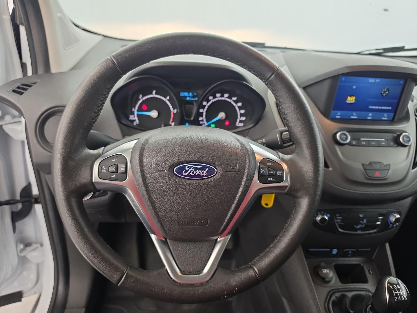 Vente en ligne Ford Transit Courier 1.5 TDCI 100ch Trend au prix de 13 990 €