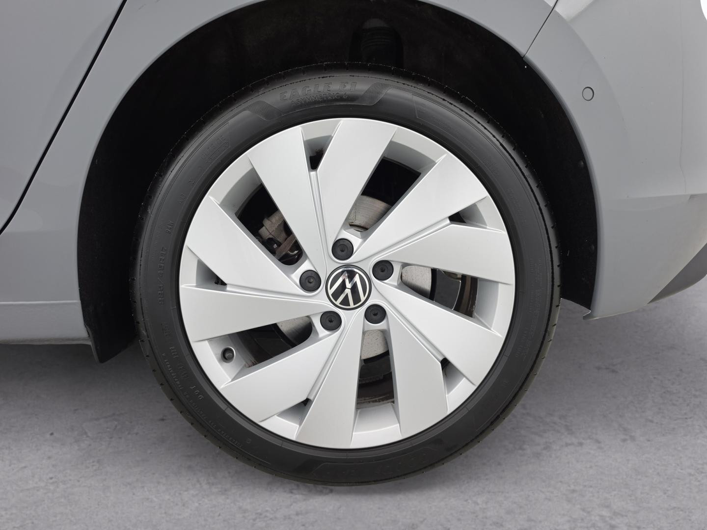 Vente en ligne Volkswagen Golf 1.5 eTSI116ch VW Edition DSG7 au prix de 25 990 €