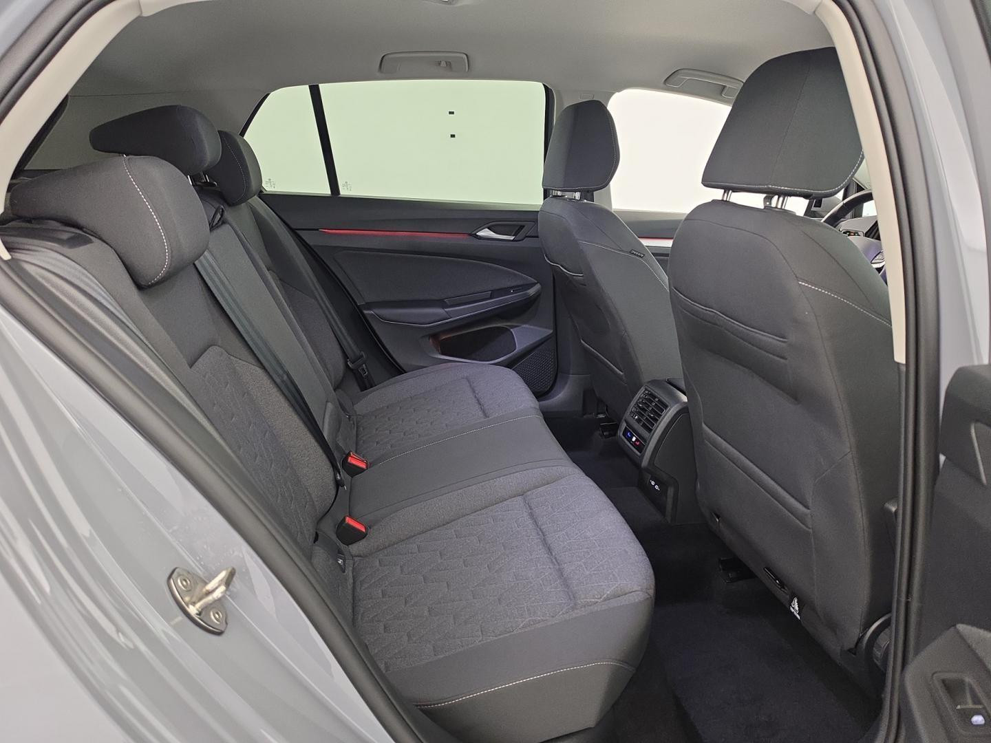 Vente en ligne Volkswagen Golf 1.5 eTSI116ch VW Edition DSG7 au prix de 25 990 €
