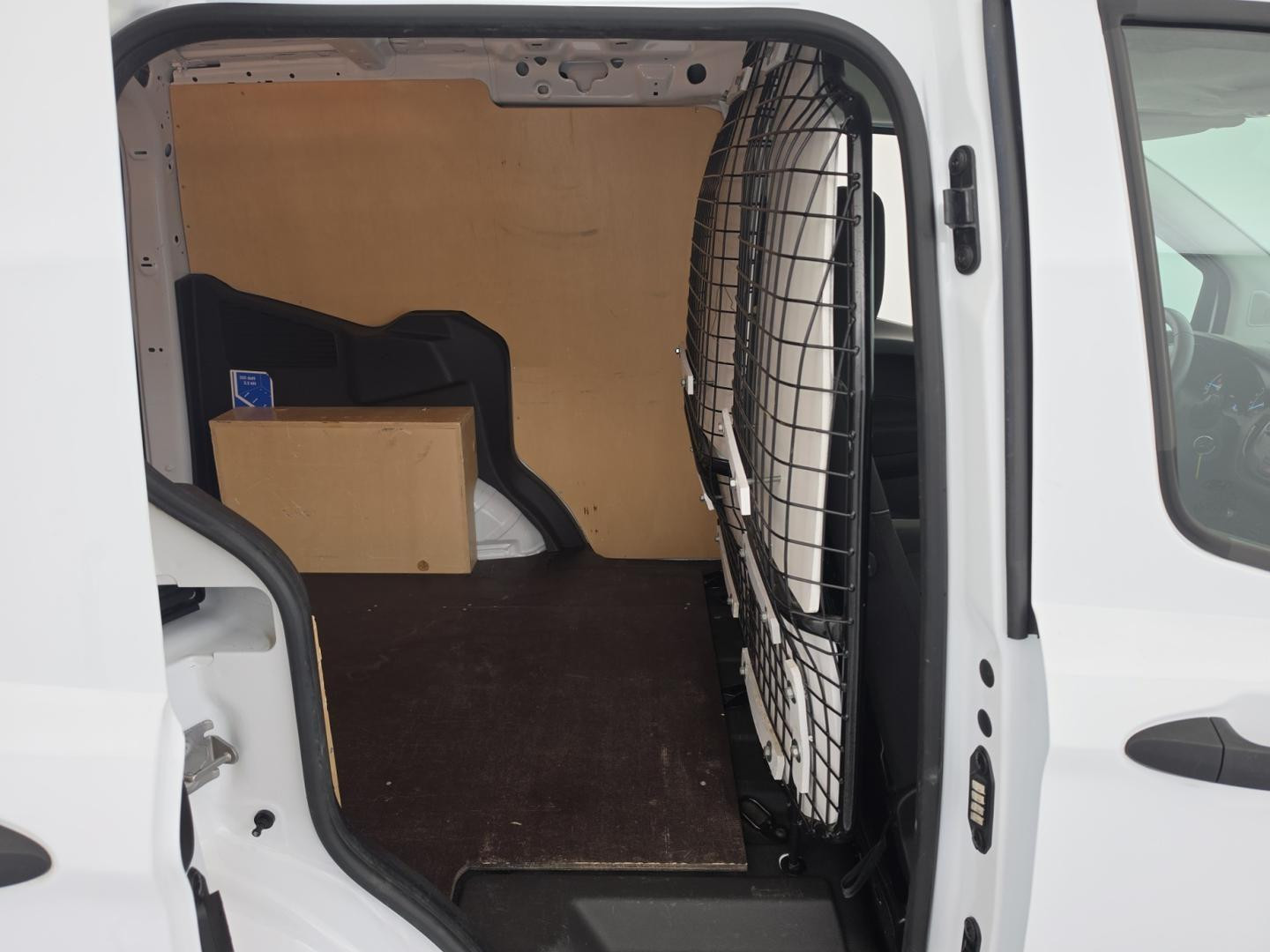 Vente en ligne Ford Transit Courier 1.5 TDCI 100ch Trend au prix de 13 990 €