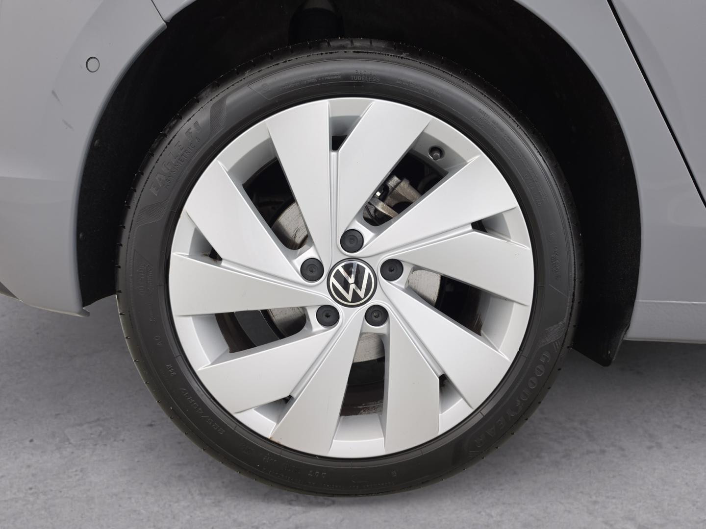 Vente en ligne Volkswagen Golf 1.5 eTSI116ch VW Edition DSG7 au prix de 25 990 €