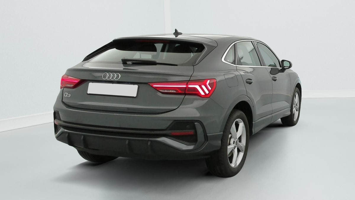Vente en ligne Audi Q3 Sportback 45 TFSIe 245 ch S tronic 6 Design au prix de 33 660 €