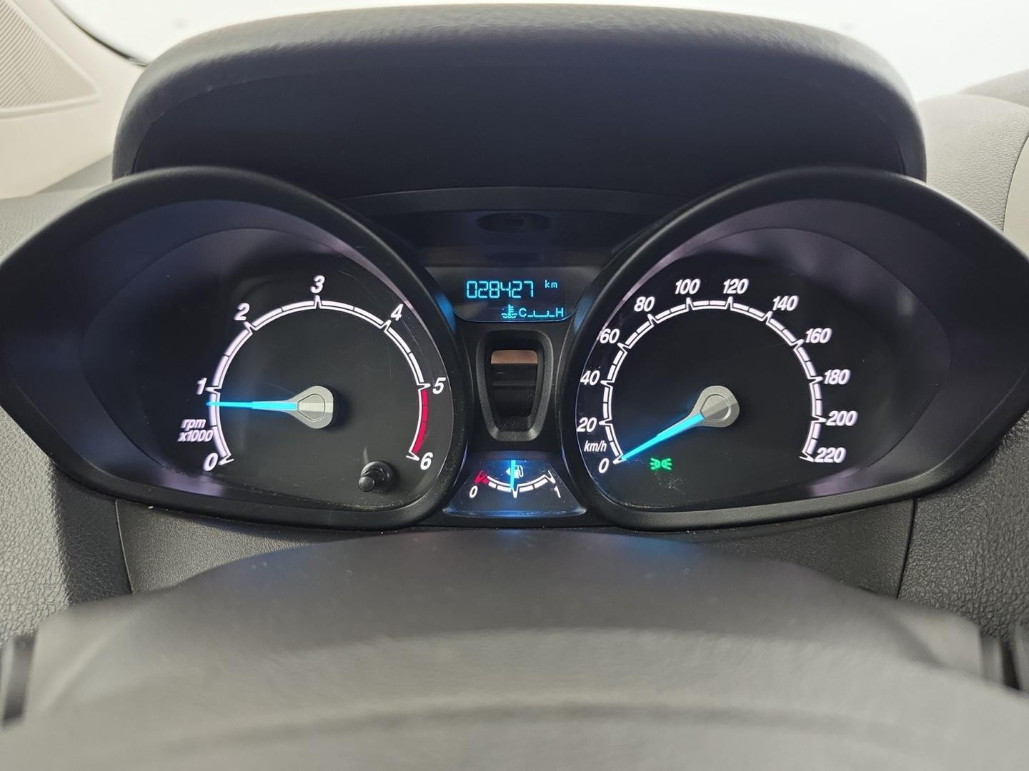 Vente en ligne Ford Transit Courier 1.5 TDCI 100ch Trend au prix de 13 990 €