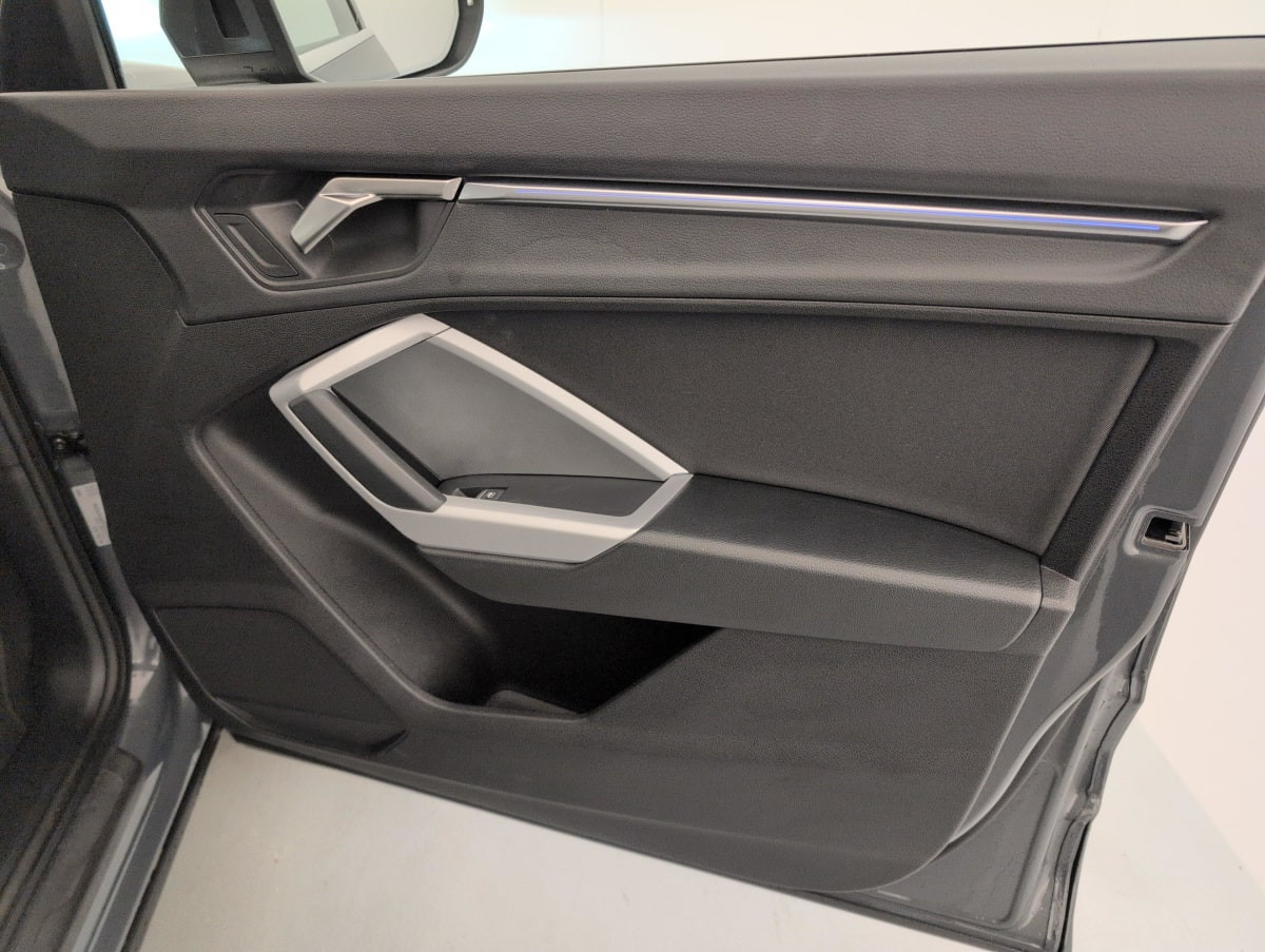 Vente en ligne Audi Q3 Sportback 45 TFSIe 245 ch S tronic 6 Design au prix de 33 660 €