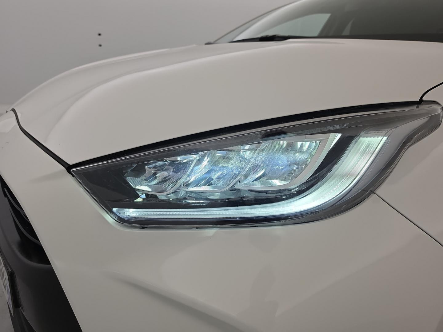 Vente en ligne Toyota Yaris 116h Design 5p au prix de 17 990 €