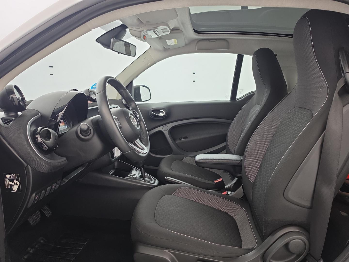 Vente en ligne Smart ForTwo Coupe EQ 82ch passion + Chargeur rapide 22kW au prix de 12 980 €
