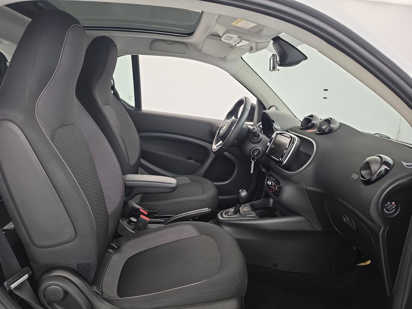 Vente en ligne Smart ForTwo Coupe EQ 82ch passion + Chargeur rapide 22kW au prix de 12 980 €