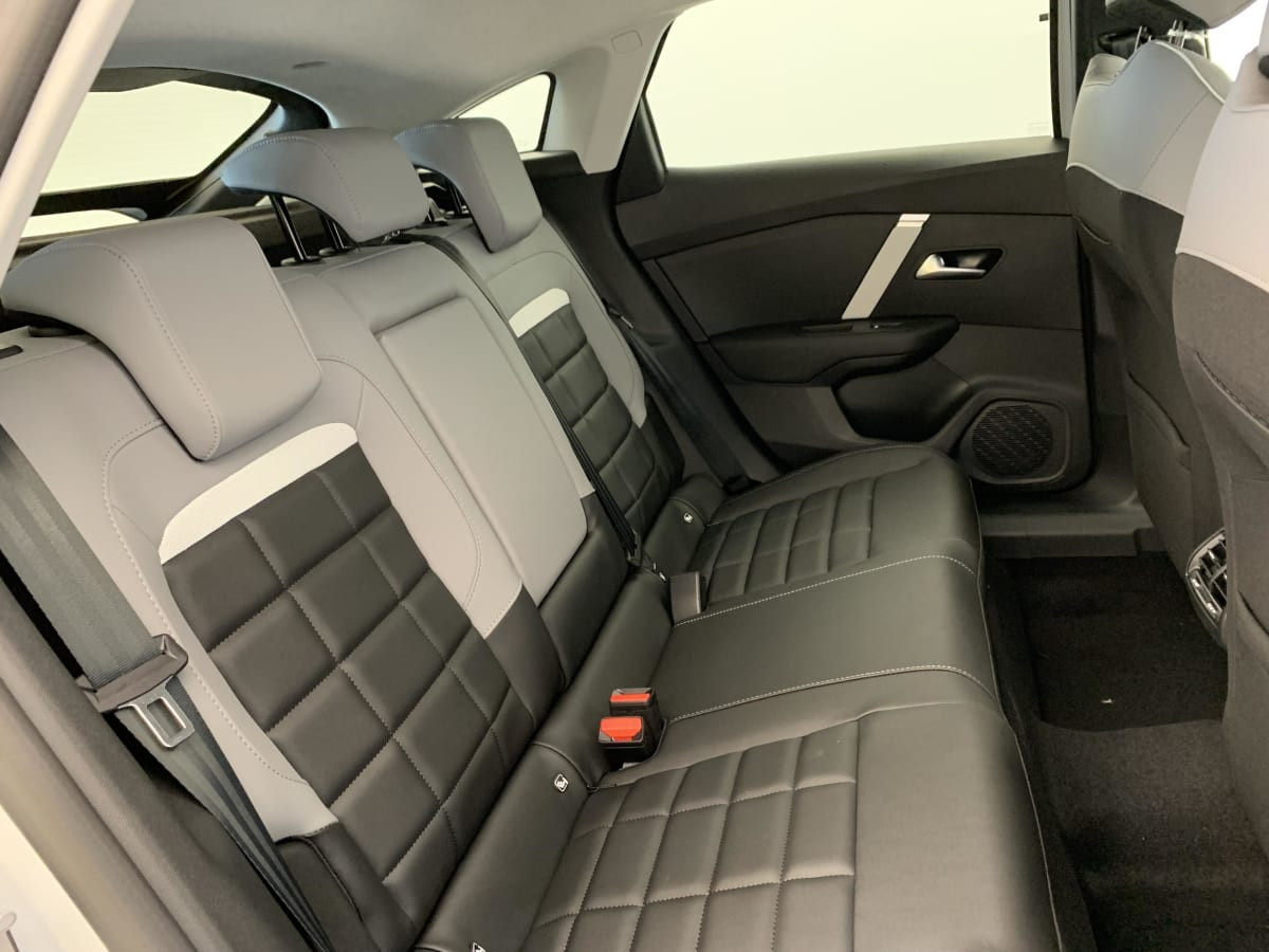 Vente en ligne Citroën C4 Hybride 145 ch e-DCS6 Max au prix de 24 190 €