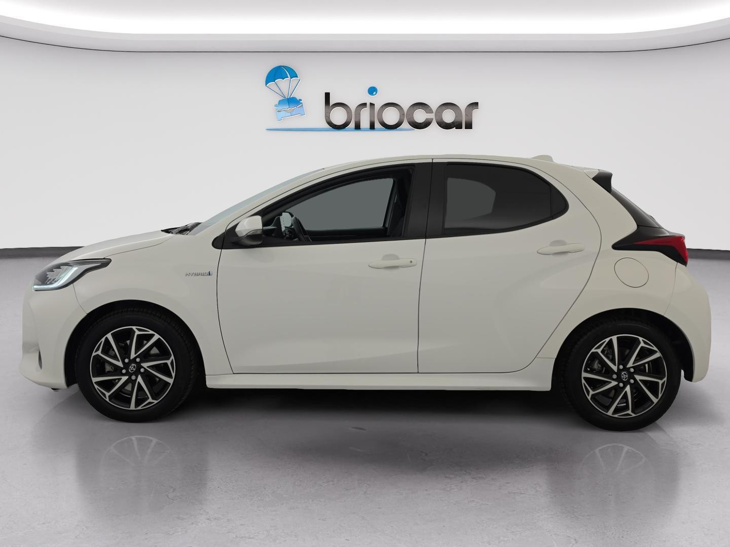 Vente en ligne Toyota Yaris 116h Design 5p au prix de 17 990 €