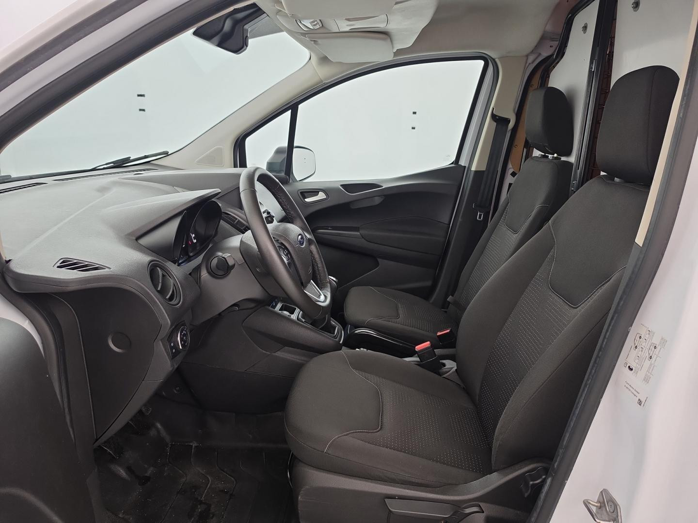 Vente en ligne Ford Transit Courier 1.5 TDCI 100ch Trend au prix de 13 990 €