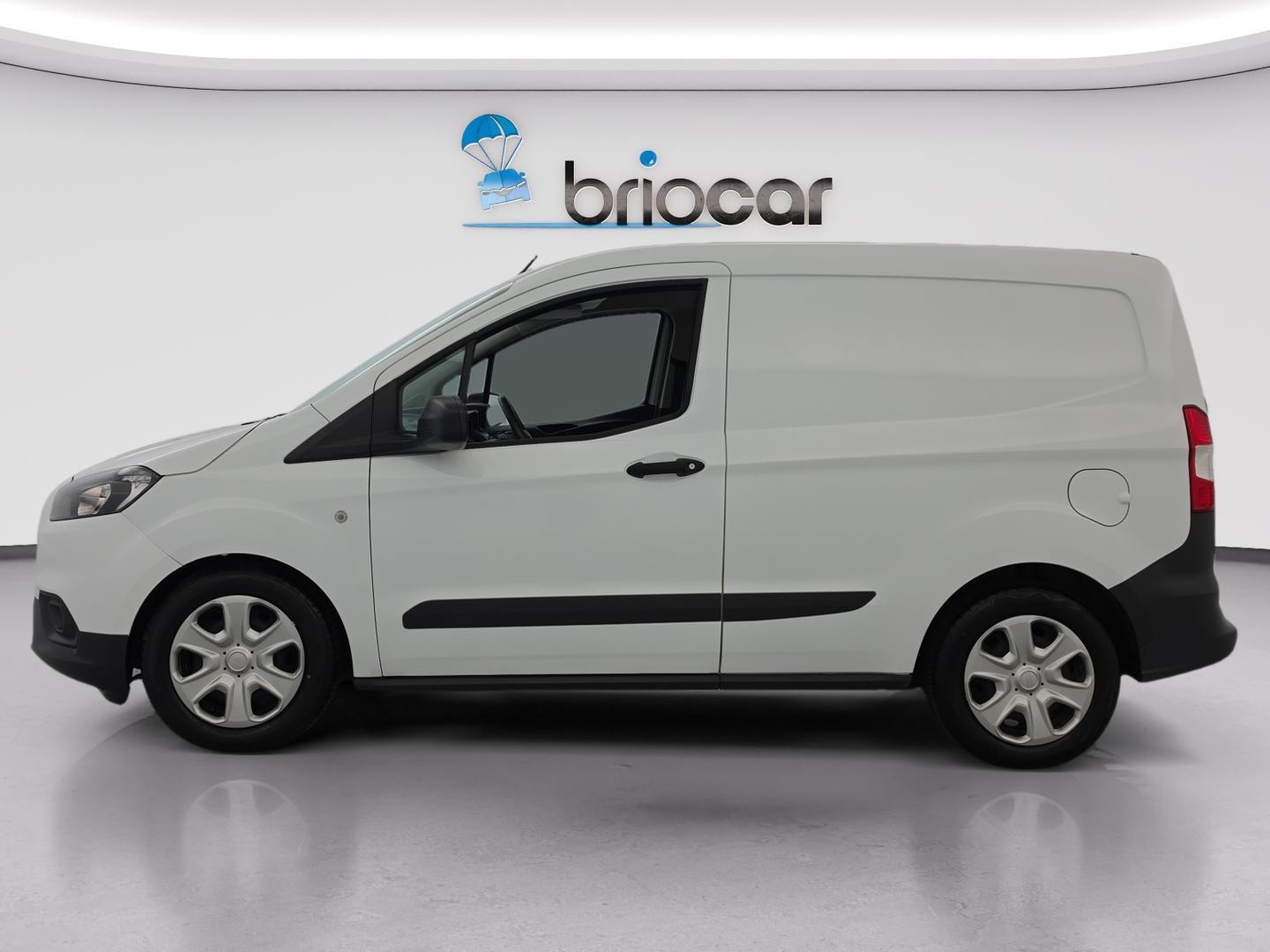 Vente en ligne Ford Transit Courier 1.5 TDCI 100ch Trend au prix de 13 990 €