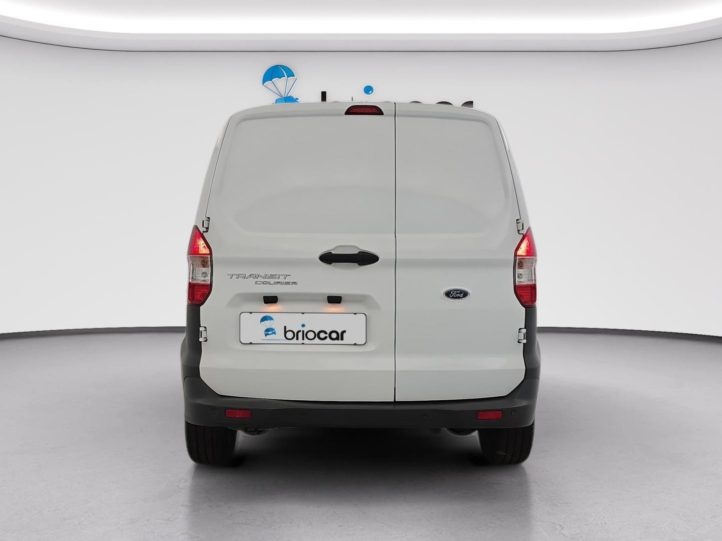 Vente en ligne Ford Transit Courier 1.5 TDCI 100ch Trend au prix de 13 990 €