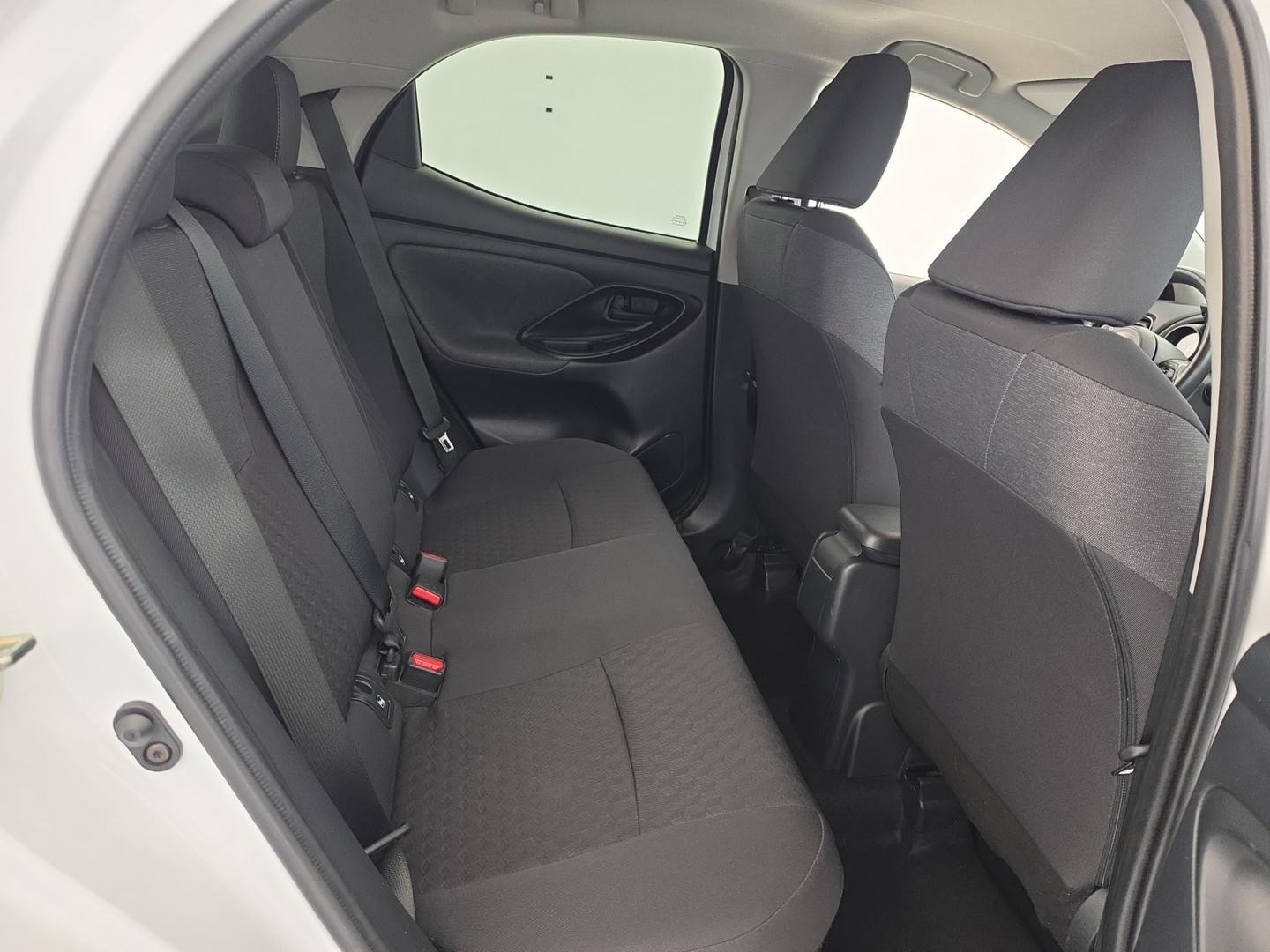 Vente en ligne Toyota Yaris 116h Design 5p au prix de 17 990 €