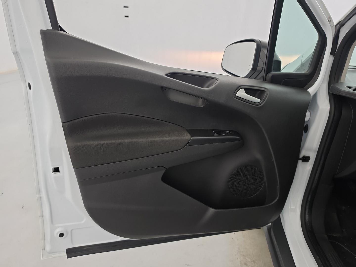 Vente en ligne Ford Transit Courier 1.5 TDCI 100ch Trend au prix de 13 990 €
