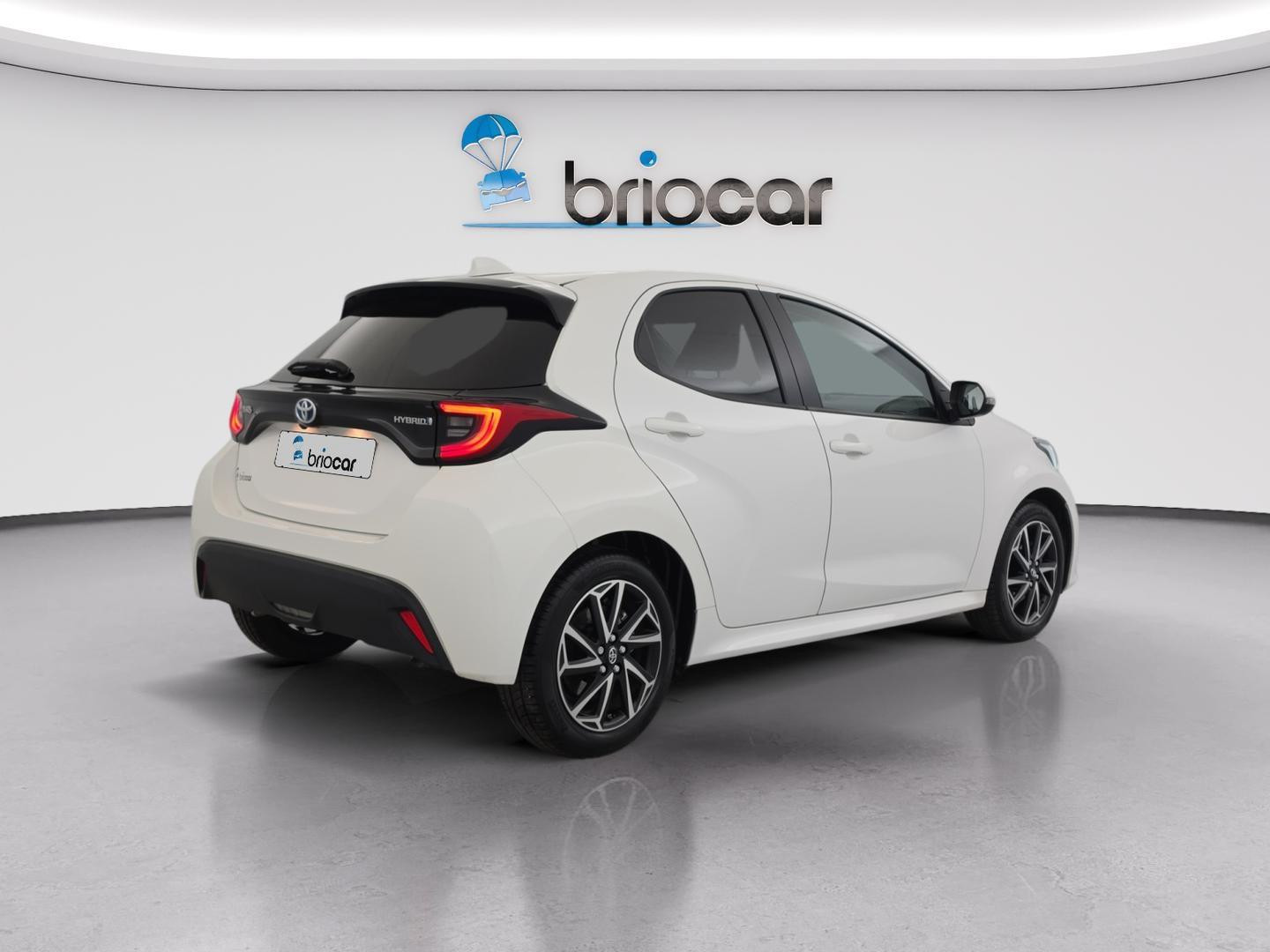 Vente en ligne Toyota Yaris 116h Design 5p au prix de 17 990 €