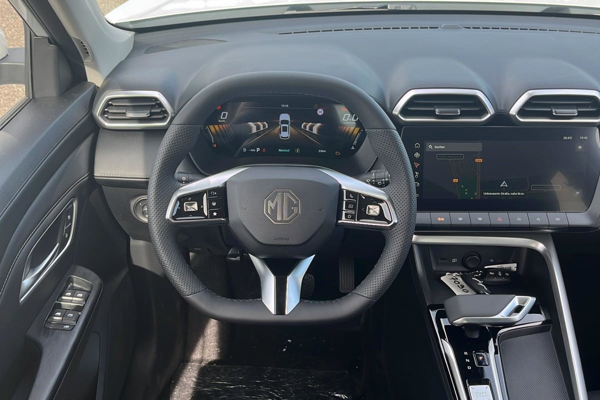 Vente en ligne Mg ZS 1.5 L Hybrid+ 197 ch Luxury au prix de 23 160 €