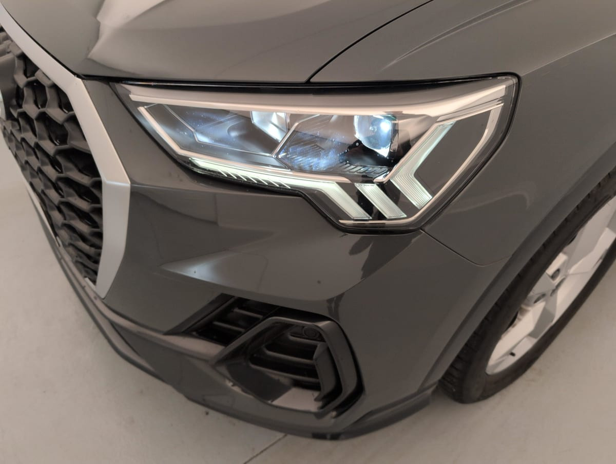 Vente en ligne Audi Q3 Sportback 45 TFSIe 245 ch S tronic 6 Design au prix de 33 660 €