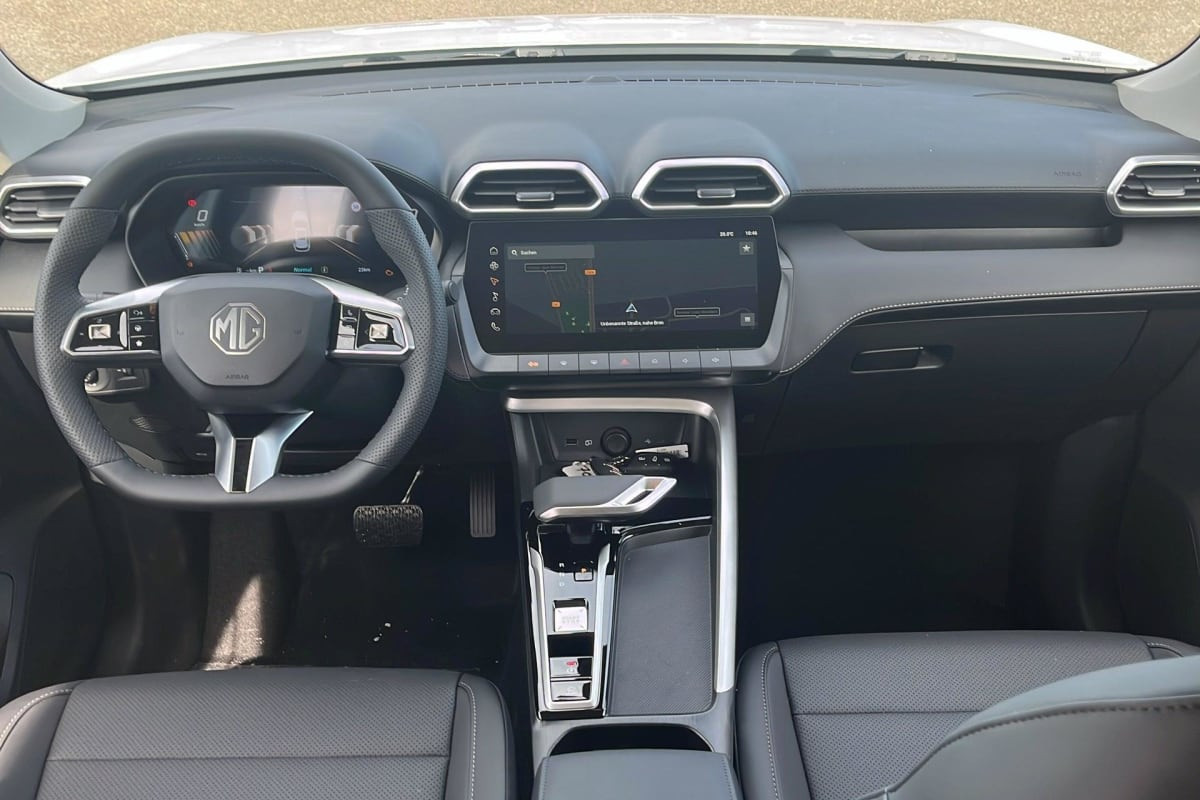 Vente en ligne Mg ZS 1.5 L Hybrid+ 197 ch Luxury au prix de 23 160 €