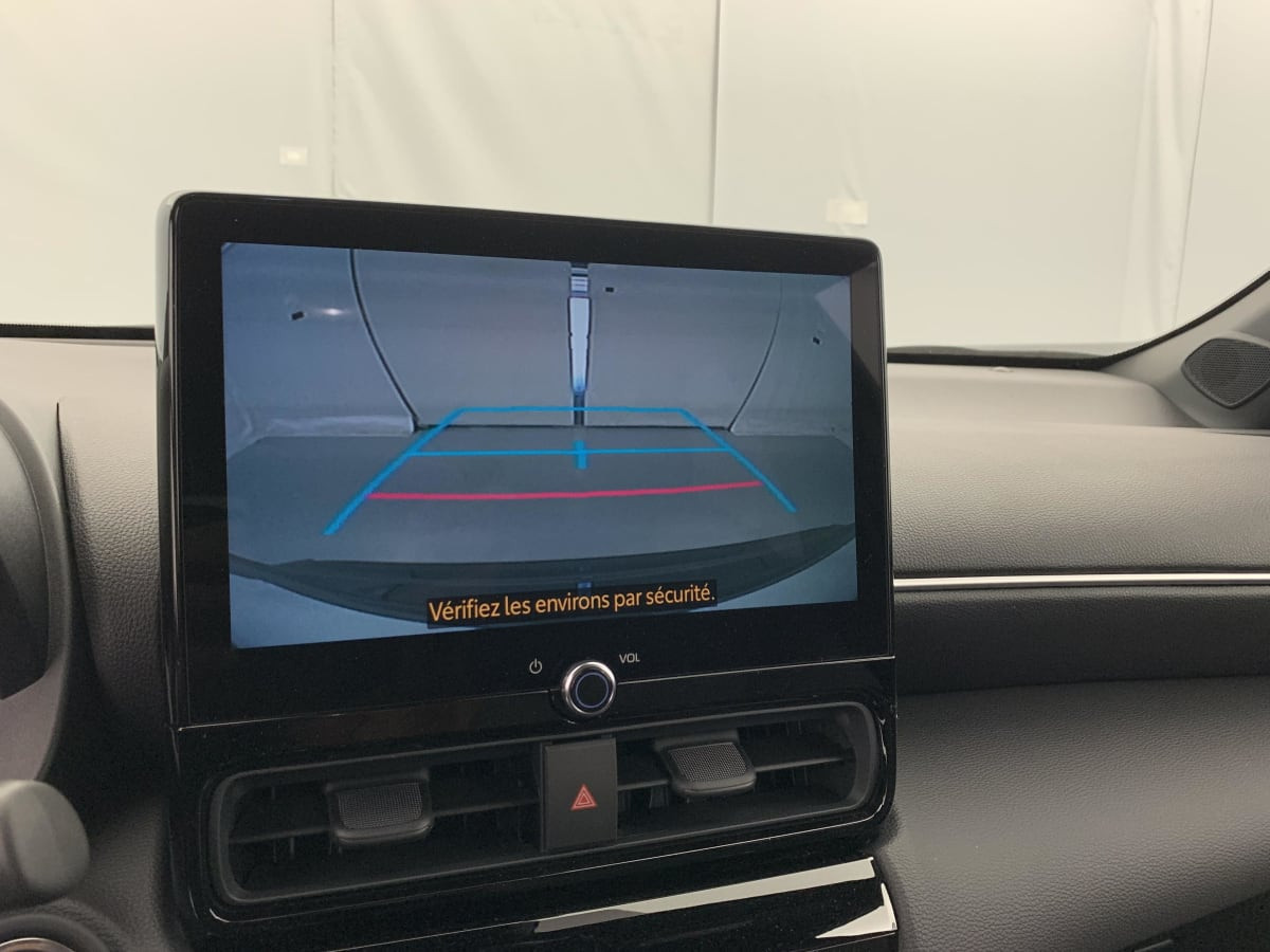 Vente en ligne Toyota Yaris Cross 130h 2WD Design au prix de 28 090 €