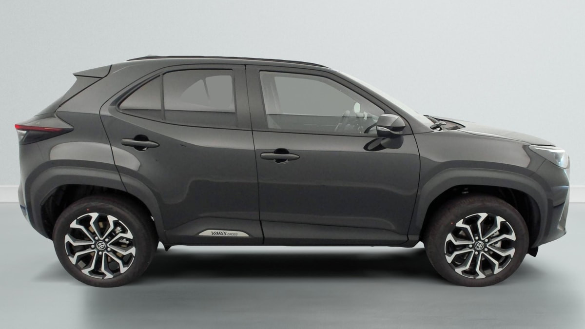 Vente en ligne Toyota Yaris Cross 130h 2WD Design au prix de 28 090 €