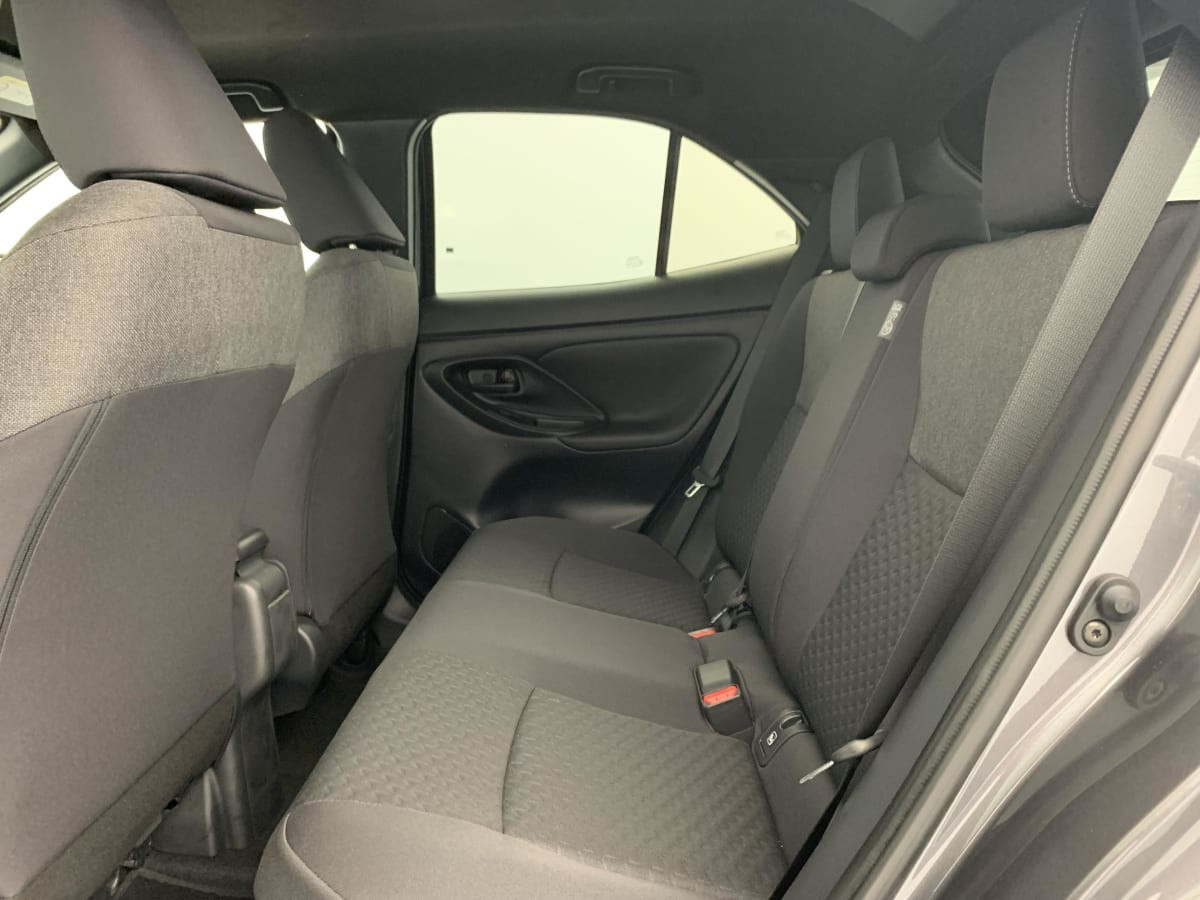 Vente en ligne Toyota Yaris Cross 130h 2WD Design au prix de 28 090 €