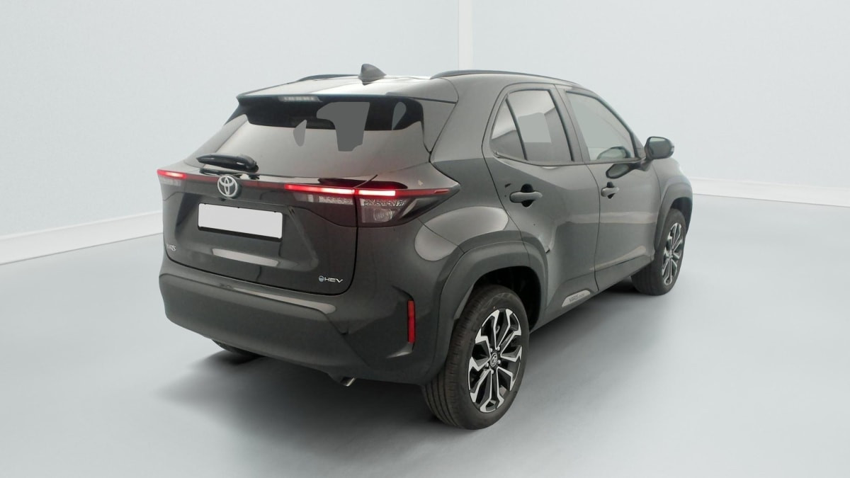 Vente en ligne Toyota Yaris Cross 130h 2WD Design au prix de 28 090 €