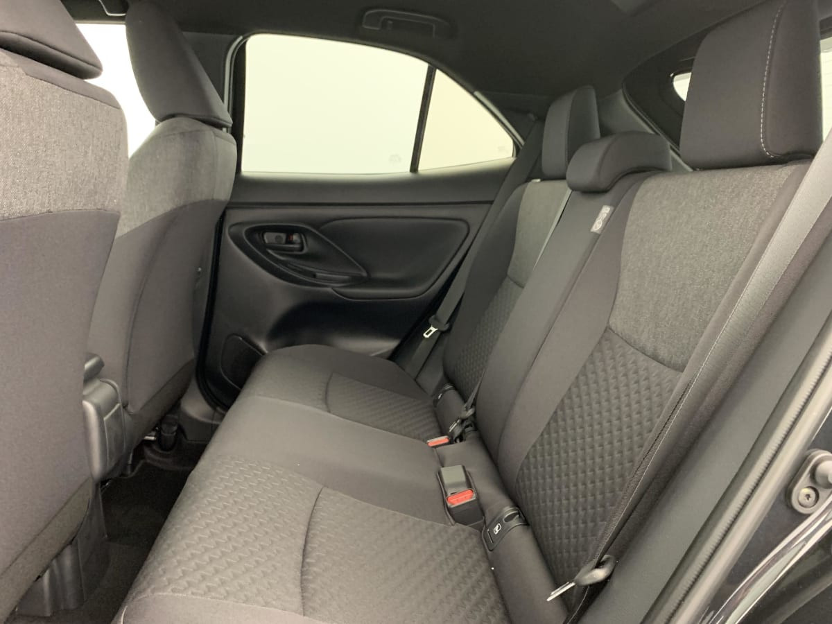 Vente en ligne Toyota Yaris Cross 130h 2WD Design au prix de 28 090 €