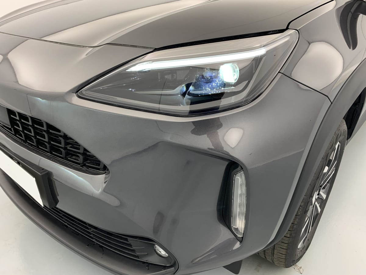 Vente en ligne Toyota Yaris Cross 130h 2WD Design au prix de 28 090 €